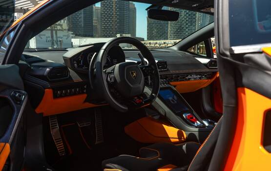 Lamborghini Huracan EVO Coupe rental in Dubai - CarHire24